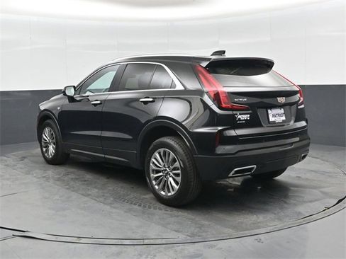 Used 2024 Cadillac XT4 Premium Luxury image 6