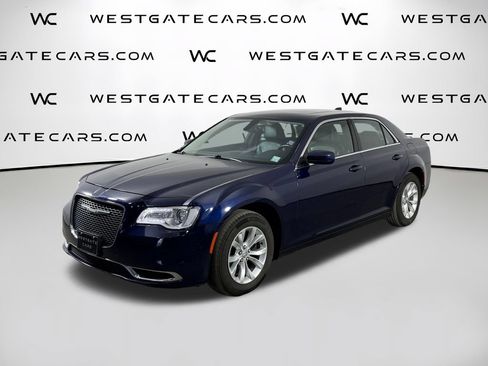 Used 2016 Chrysler 300 Limited RWD image 1