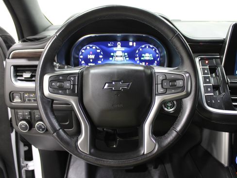 Used 2023 Chevrolet Suburban Z71 image 11