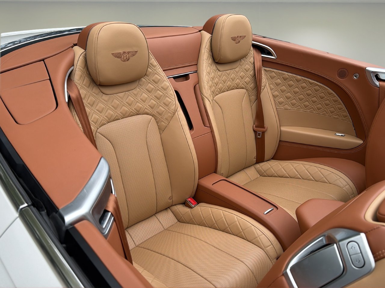 Used 2023 Bentley Continental GT V8 AWD/4WD image 20
