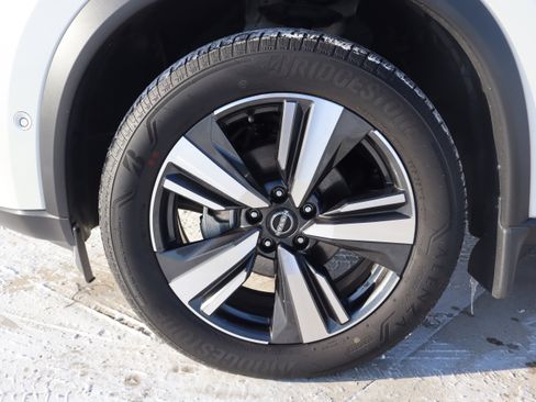 Used 2023 Nissan Rogue Platinum w/ Platinum Premium Package image 34