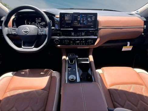 New 2026 Nissan Pathfinder Platinum w/ Lighting Package AWD/4WD image 5