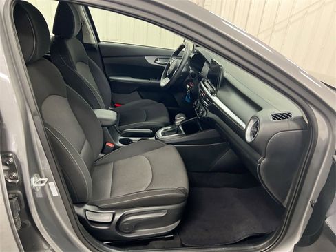 Used 2024 Kia Forte LXS w/ LXS Technology Package image 21