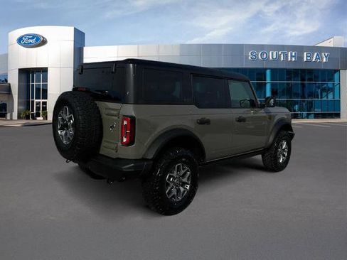Certified 2025 Ford Bronco Badlands AWD/4WD image 5