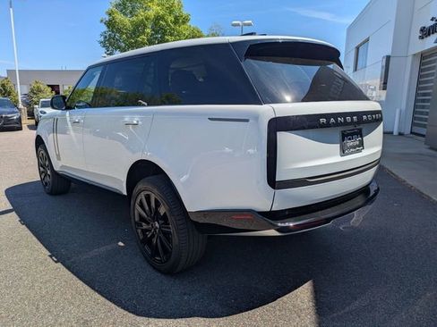 Used 2025 Land Rover Range Rover Long Wheelbase SE AWD/4WD image 4