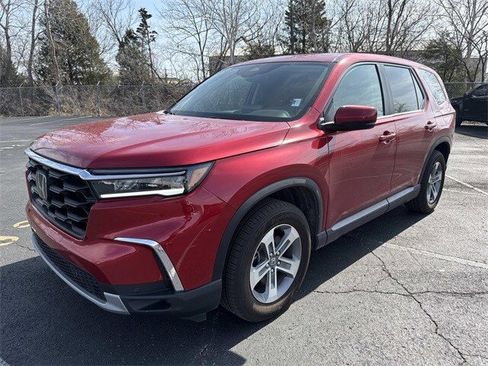 Used 2025 Honda Pilot EX-L image 3