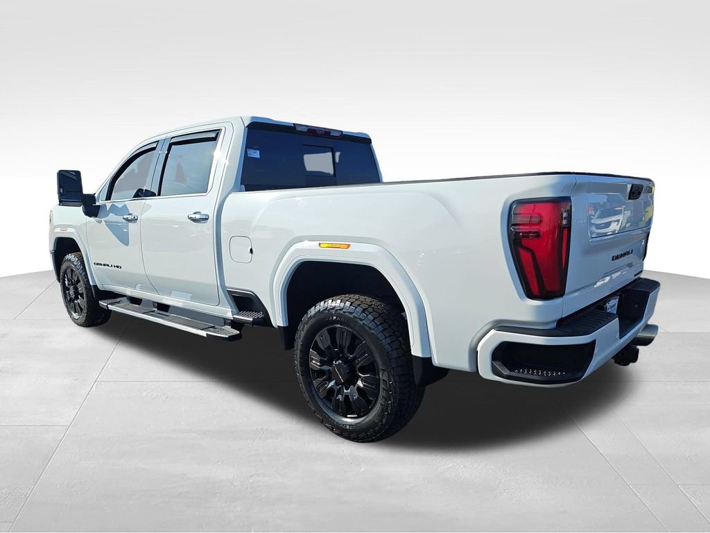 Used 2024 GMC Sierra 2500 Denali w/ Denali Reserve Package AWD/4WD image 3