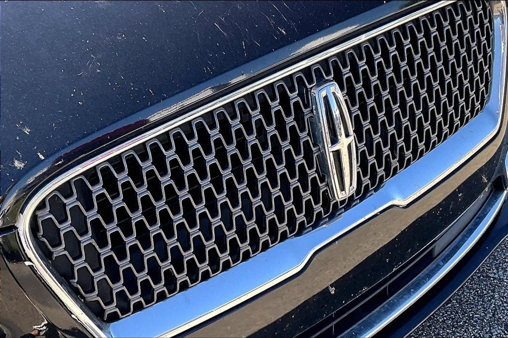 Used 2019 Lincoln MKZ Reserve w/ Reserve Plus Package AWD/4WD image 29
