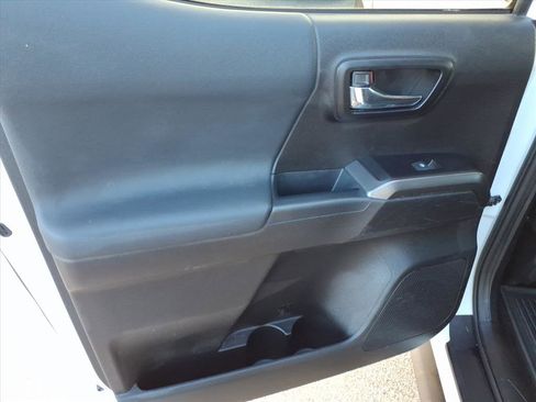 Used 2021 Toyota Tacoma TRD Off-Road w/ TRD Premium Off Road Package image 21