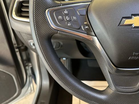 Used 2021 Chevrolet Equinox LS AWD/4WD image 11