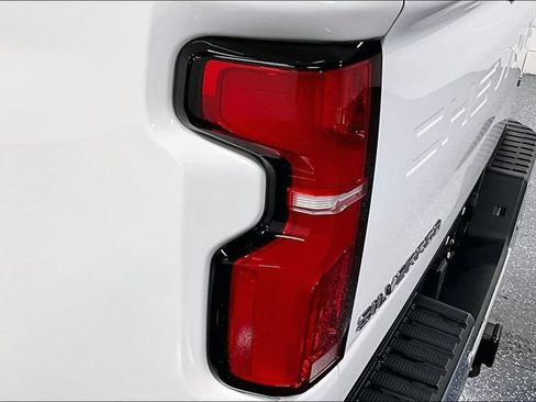 Used 2024 Chevrolet Silverado 2500 LTZ w/ LTZ Premium Package AWD/4WD image 22