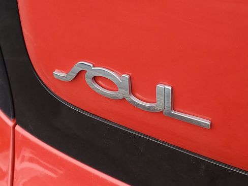 Used 2019 Kia Soul FWD image 6