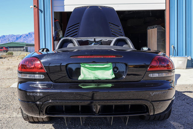 Used 2004 Dodge Viper SRT-10 RWD image 22