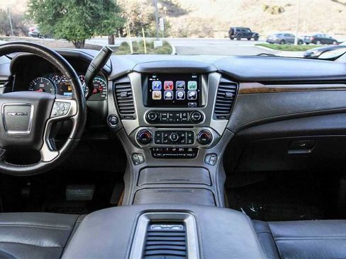 Used 2020 GMC Yukon Denali w/ Open Road Package image 11