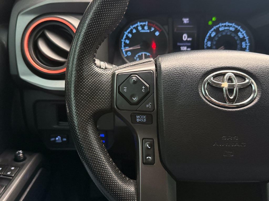Used 2019 Toyota Tacoma TRD Sport w/ Technology Package AWD/4WD image 31