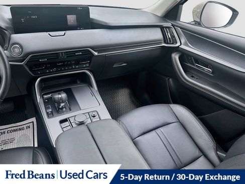 Used 2025 MAZDA CX-90 Plug-In Hybrid w/ Preferred AWD/4WD image 32