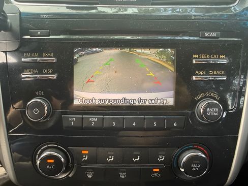 Used 2015 Nissan Altima 2.5 S w/ Power Driver Seat Package FWD image 18