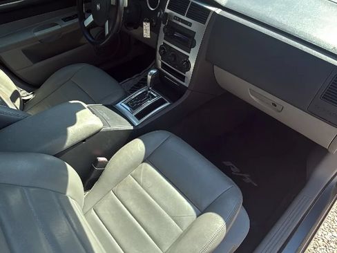 Used 2006 Dodge Magnum R/T RWD image 24