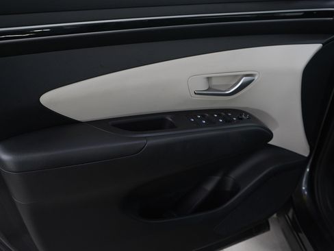 Used 2024 Hyundai Tucson SE image 23