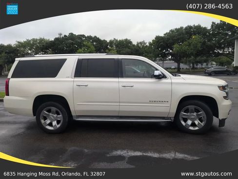 Used 2015 Chevrolet Suburban LTZ RWD image 6