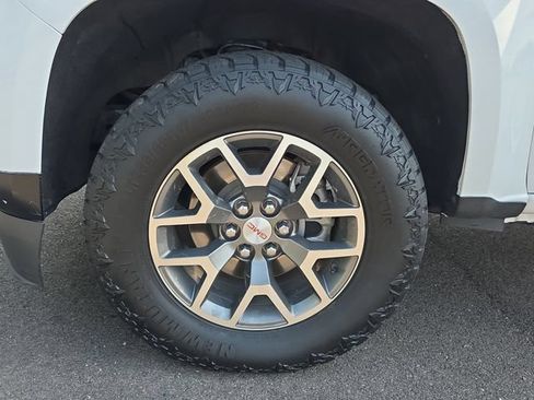 Used 2022 GMC Canyon AT4 w/ Trailering Package AWD/4WD image 9