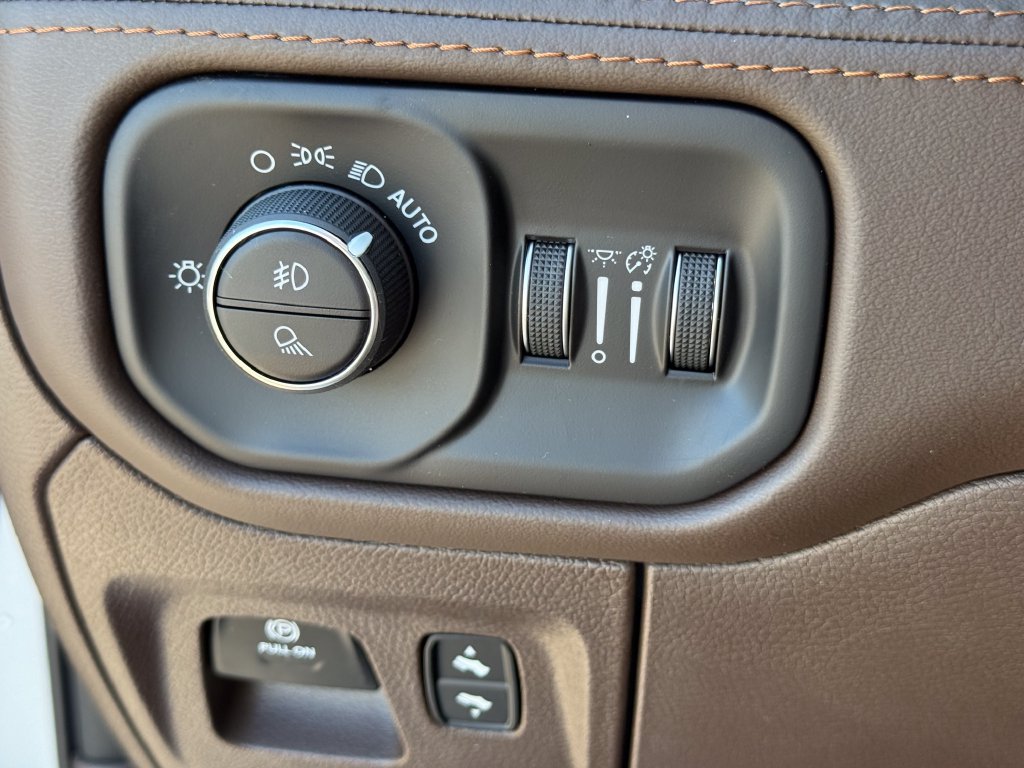 New 2027 RAM 1500 Limited AWD/4WD image 19