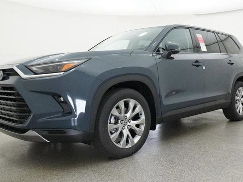 New 2026 Toyota Grand Highlander Limited AWD/4WD image 17