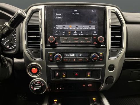 Used 2020 Nissan Titan SV w/ SV Convenience Package image 8