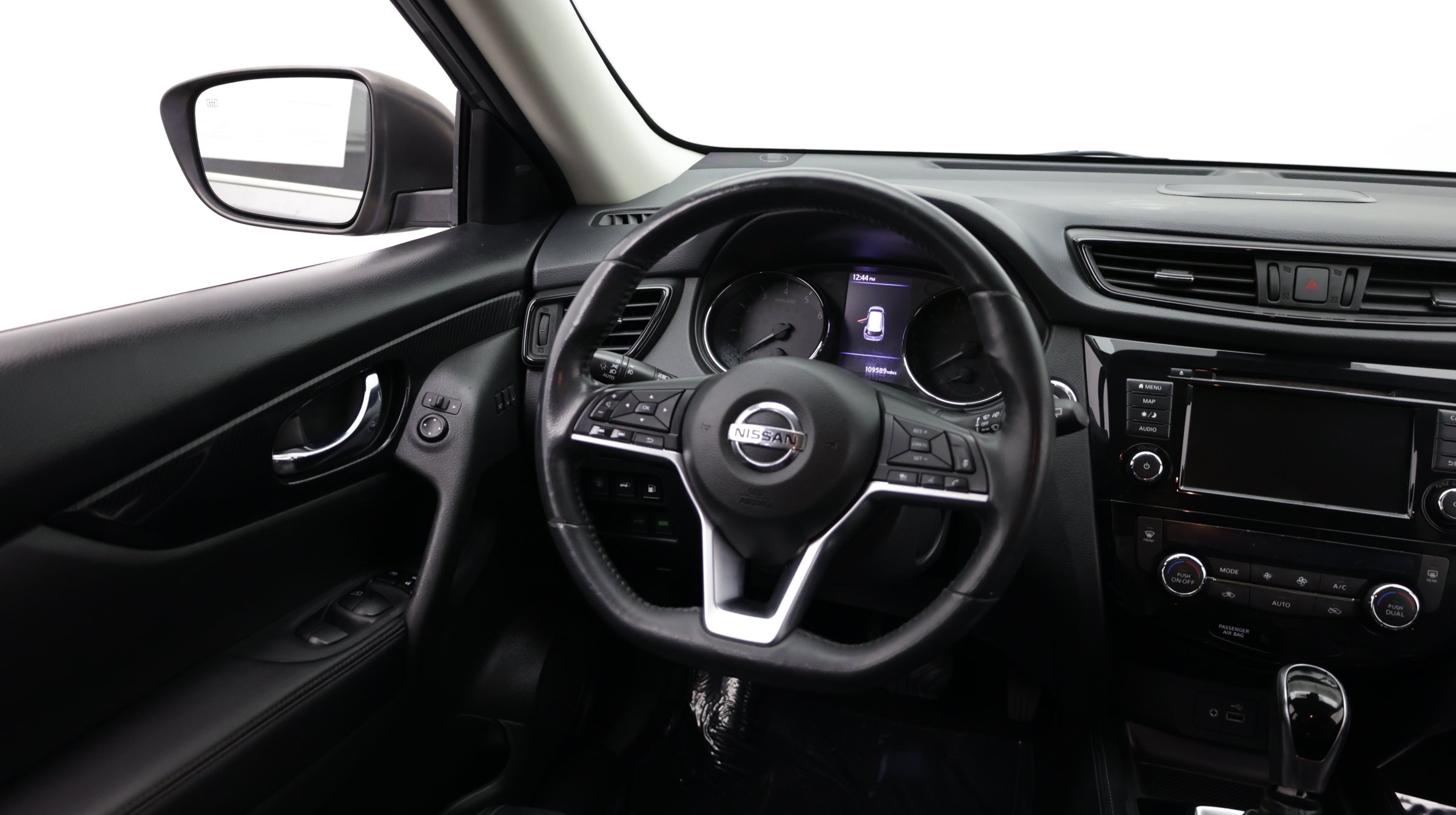 Used 2018 Nissan Rogue SL FWD image 30