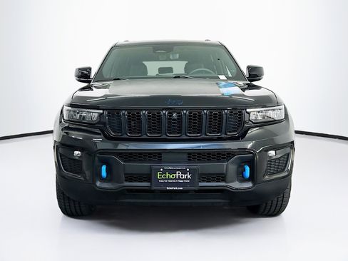 Used 2022 Jeep Grand Cherokee Trailhawk w/ Luxury Tech Group III image 2