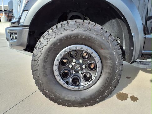 Used 2021 Ford F150 Raptor w/ Equipment Group 801A High AWD/4WD image 9