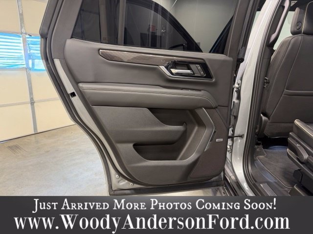 Used 2025 GMC Yukon Elevation w/ LPO, Elevation Black Package AWD/4WD image 25