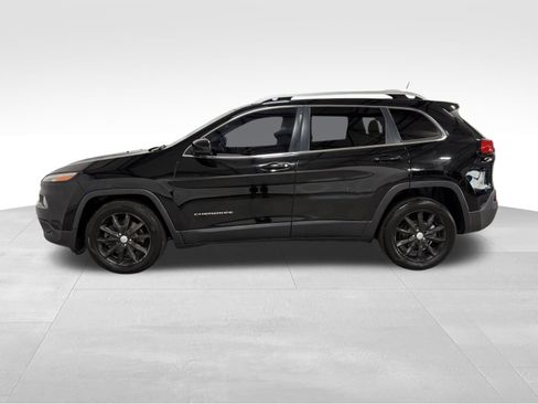 Used 2018 Jeep Cherokee Limited image 5