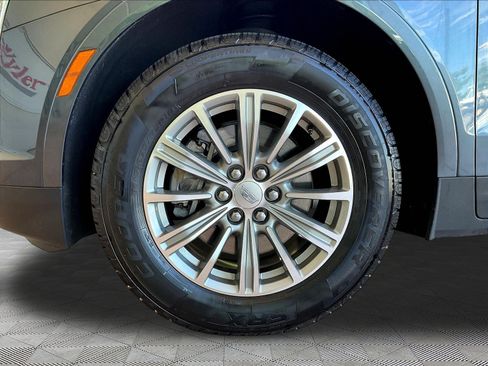 Used 2019 Cadillac XT5 Luxury AWD/4WD image 32