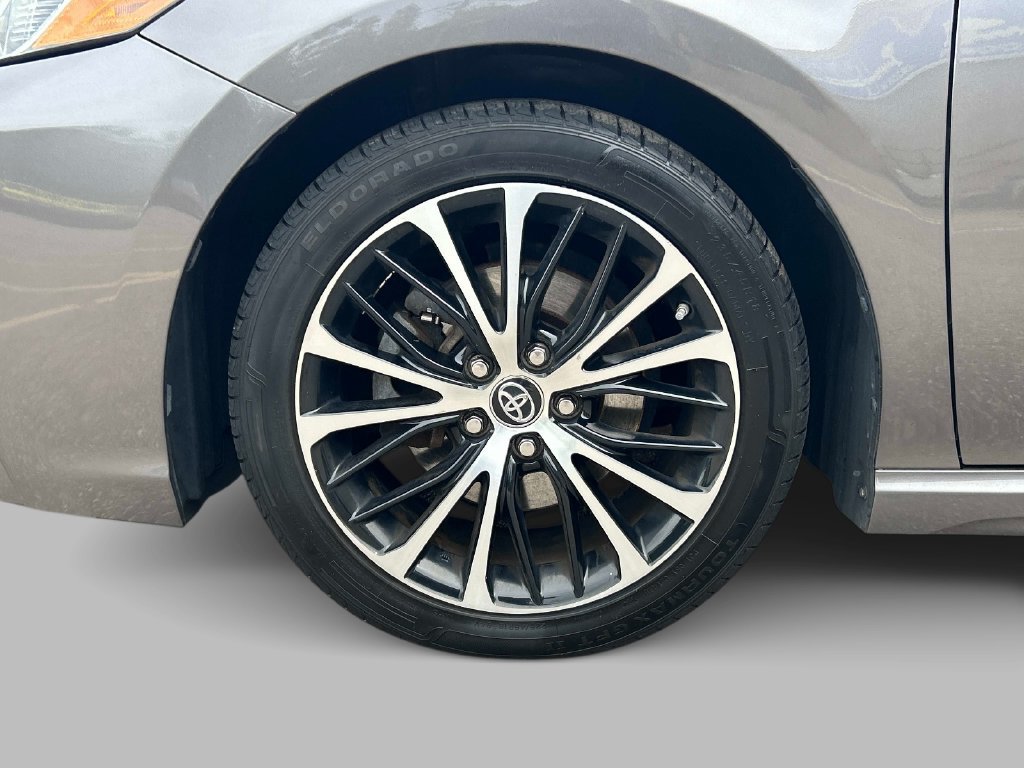Used 2019 Toyota Camry SE FWD image 9