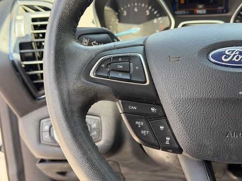 Used 2019 Ford Escape Titanium FWD image 9