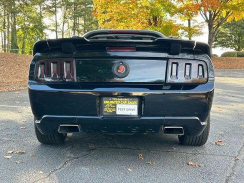 Used 2006 Ford Mustang GT RWD image 4
