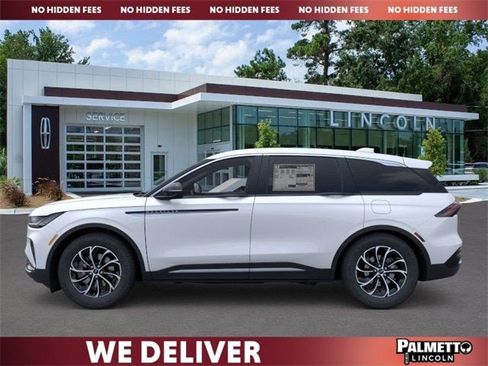 New 2026 Lincoln Nautilus Premier image 3