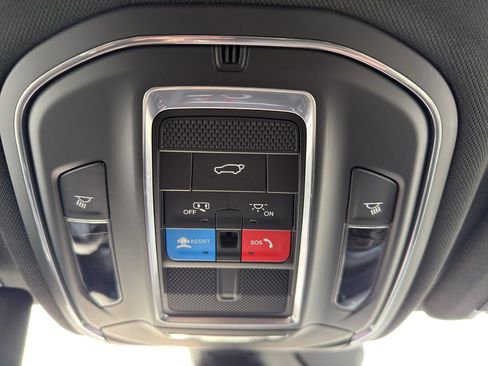 New 2025 Jeep Grand Cherokee L Limited image 23