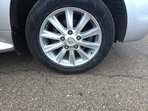 Used 2010 Lexus LX 570 4WD image 37