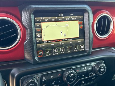 Used 2022 Jeep Gladiator Rubicon w/ Cold Weather Group image 24