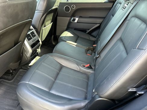 Used 2020 Land Rover Range Rover Sport HSE image 10