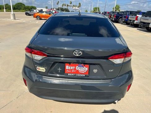 Certified 2025 Toyota Corolla LE FWD image 5