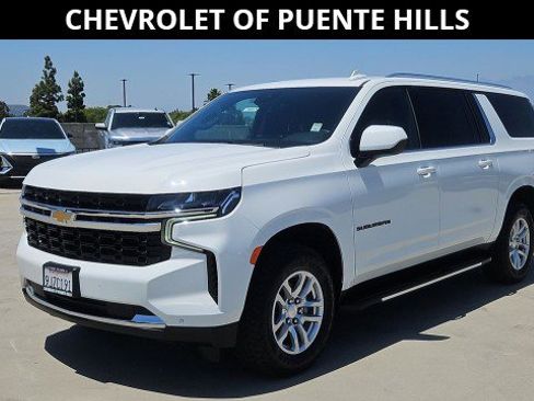 Used 2023 Chevrolet Suburban LS RWD image 1