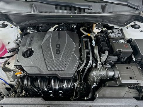 Used 2025 Kia Sportage LX image 30