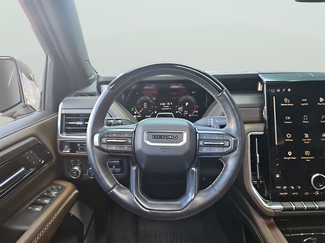 Used 2025 GMC Yukon XL Denali Ultimate AWD/4WD image 10