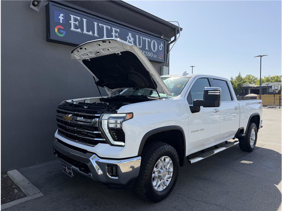 Used 2024 Chevrolet Silverado 2500 LTZ AWD/4WD image 28