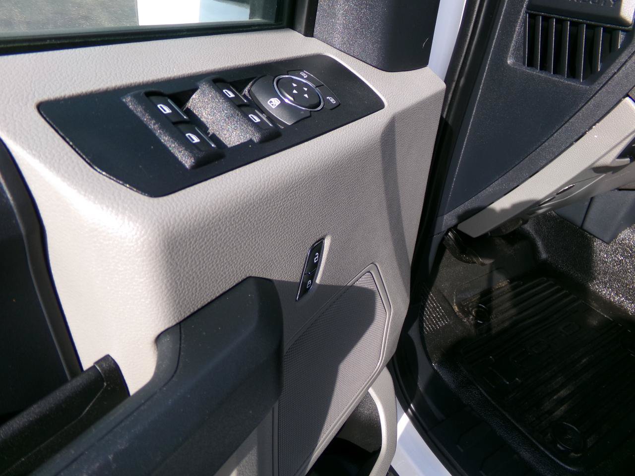 Used 2022 Ford F250 XL w/ Power Equipment Group AWD/4WD image 12