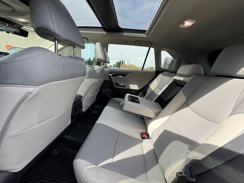 Used 2022 Toyota RAV4 Limited image 3