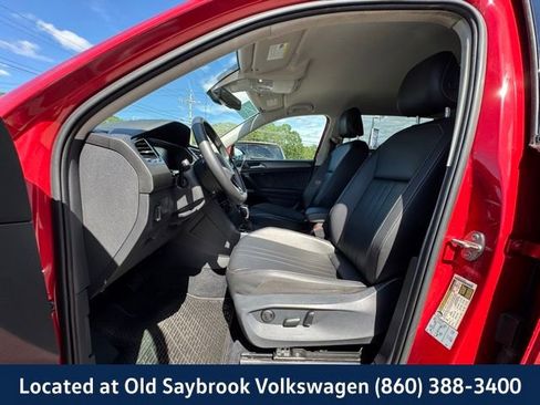 Certified 2022 Volkswagen Tiguan SE image 26